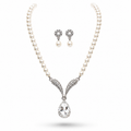 Luna Pearl Crystal Set